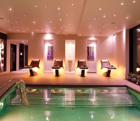 Stanley House Hotel and Spa Hydro Pool Loungers