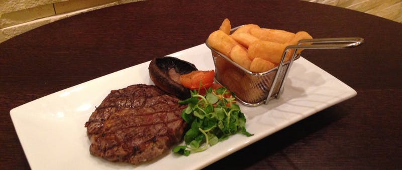 Meon Valley Hotel Steak and Chips