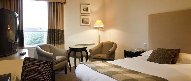  Mercure Norton Grange Hotel & Spa Double Bedroom