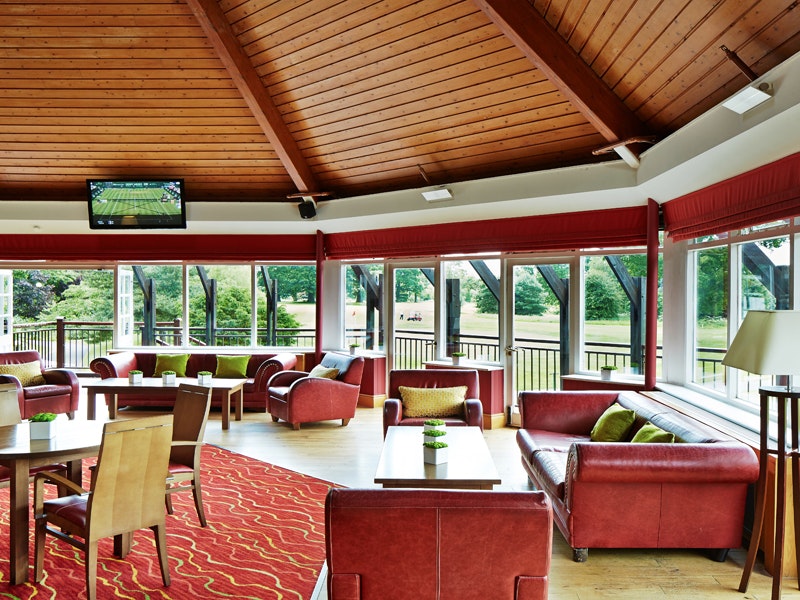Delta Hotels by Marriott Tudor Park Country Club Zest Bar