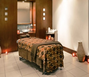 Mercure Cardiff Holland House Hotel and Spa Treatment Room