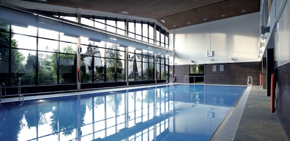 Macdonald Forest Hills Hotel & Spa Swimming Pool