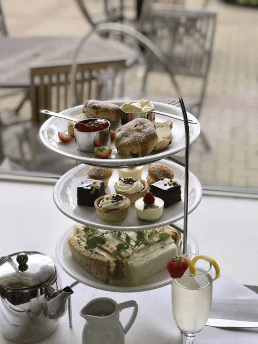 DoubleTree by Hilton Sheffield Park Hotel Afternoon Tea