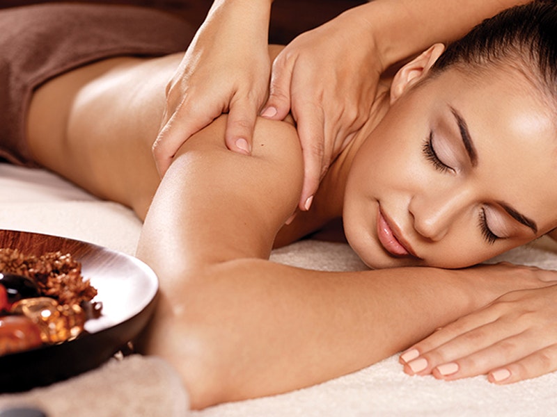 Cottons Hotel & Spa Back Massage Treatment 