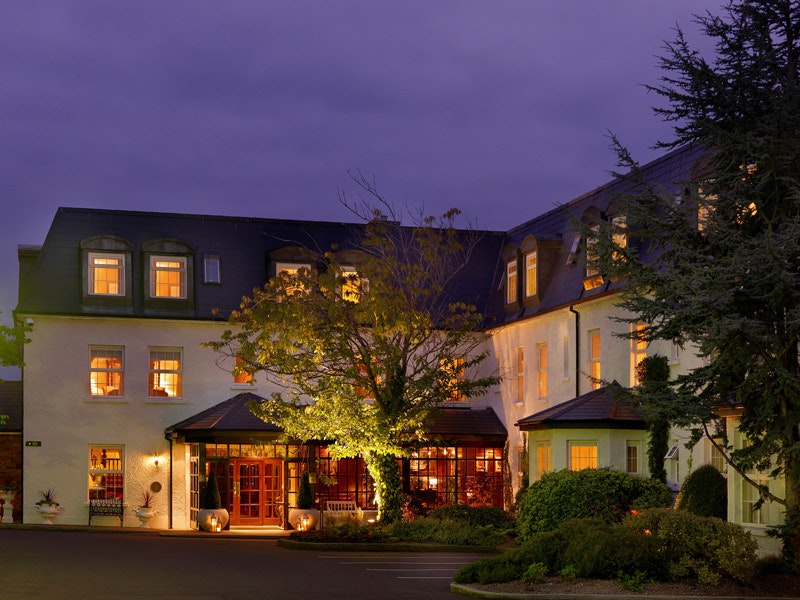  Ballygarry House Hotel and Spa Exterior at Night