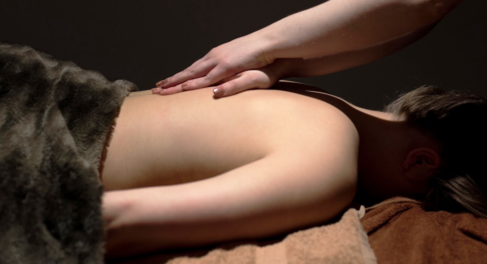 Balmer Lawn - Back massage