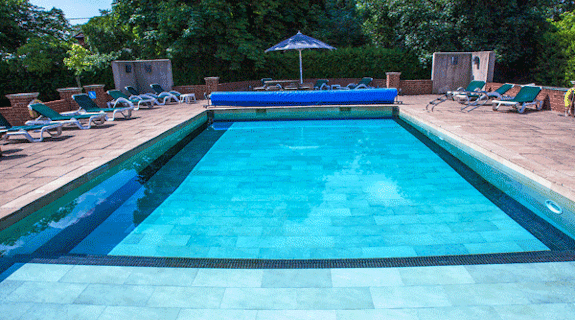 Balmer Lawn Hotel Outdoor Pool