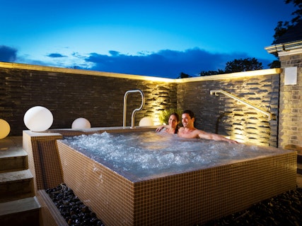Bedford Lodge Hotel and Spa Rooftop Hot Tub