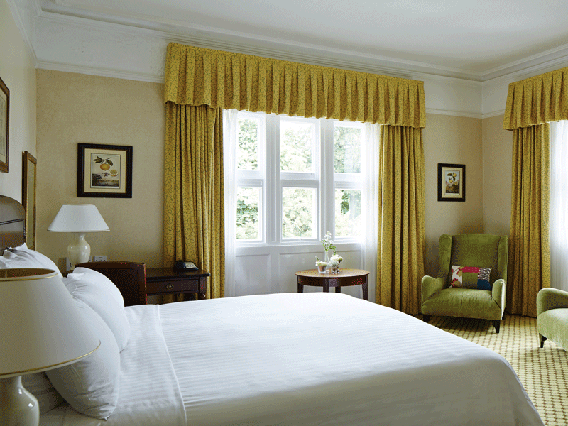 Delta Hotels by Marriott Breadsall Priory Country Club Bedroom