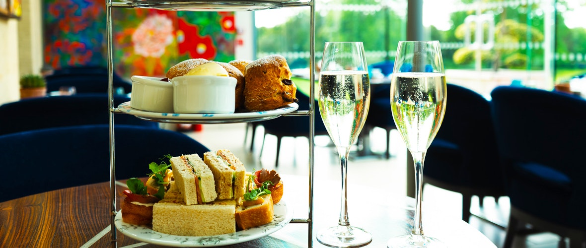 The Bishopstrow Hotel & Spa Afternoon Tea Fizz