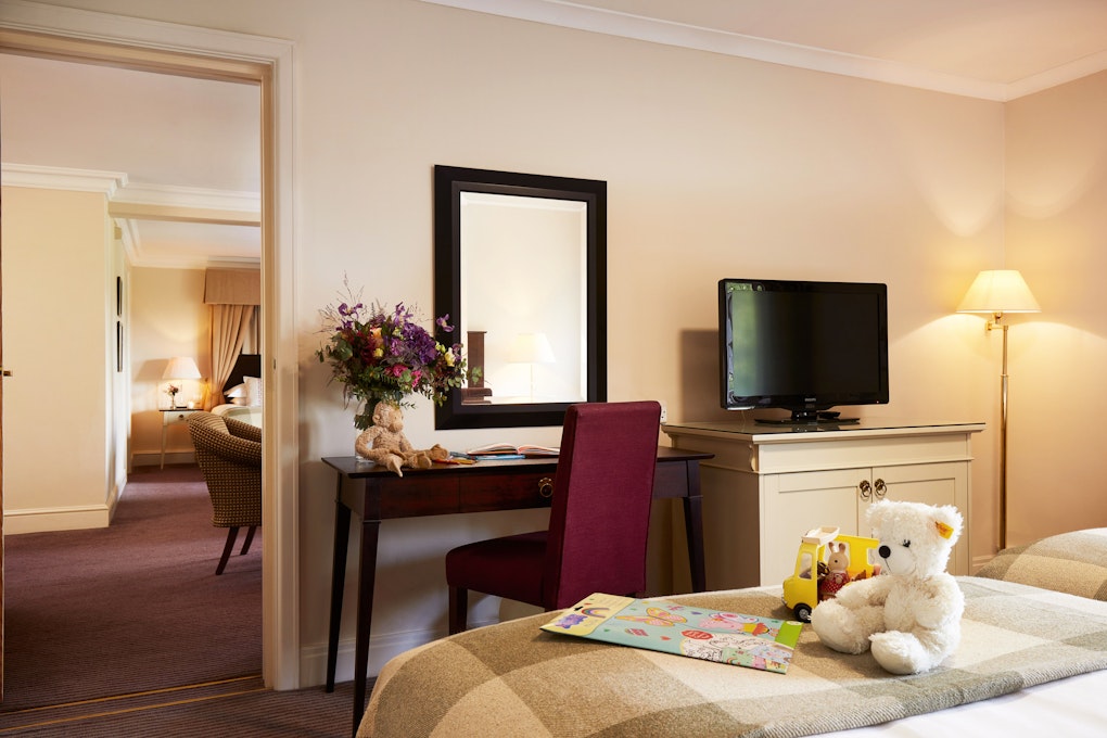 Macdonald Botley Park Hotel & Spa Family Adjoining Bedroom
