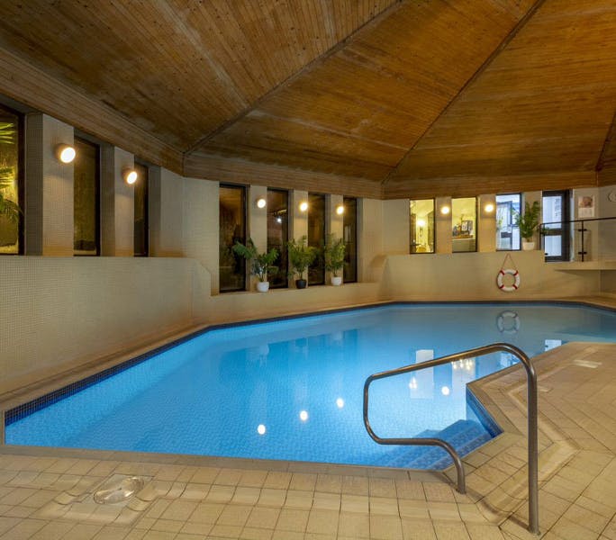 Bridgewood Manor Hotel Pool