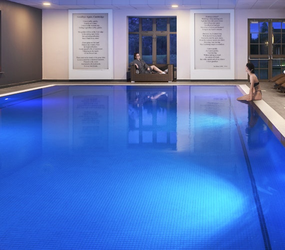 Cambridge Belfry Hotel and Spa Swimming Pool at Night