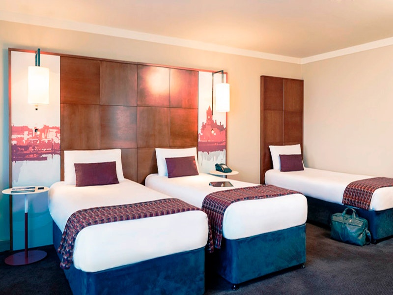  Mercure Cardiff Holland House Hotel & Spa Triple Bedroom