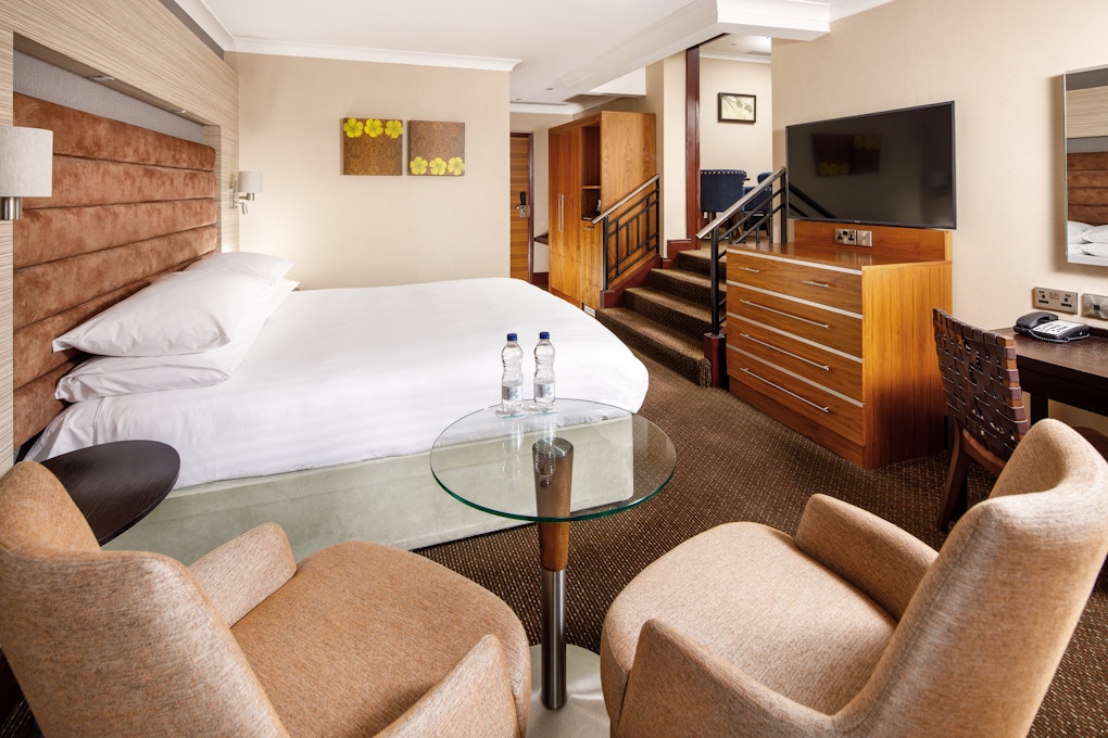 Delta Hotels by Marriott Cheltenham Chase Bedroom Suite