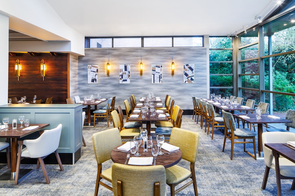 Delta Hotels by Marriott Cheltenham Chase Restaurant Tables