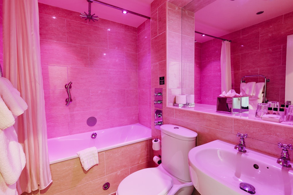Crown Spa Hotel Bathroom