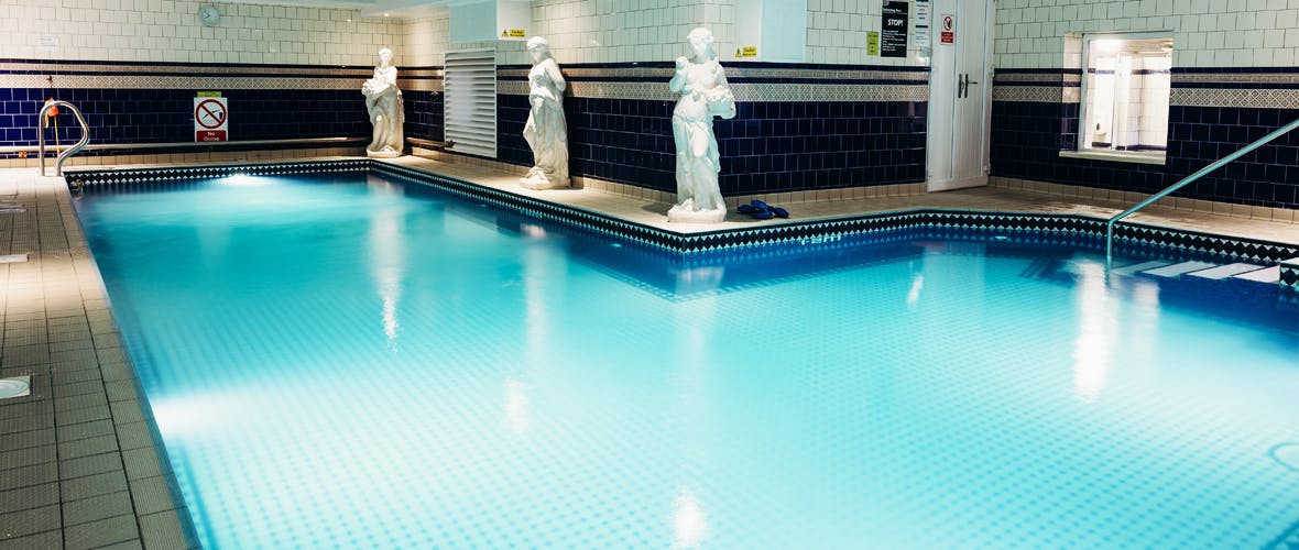 Crown Spa Hotel Swimming Pool