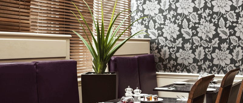  Mercure Dartford Brands Hatch Hotel and Spa Dining Room