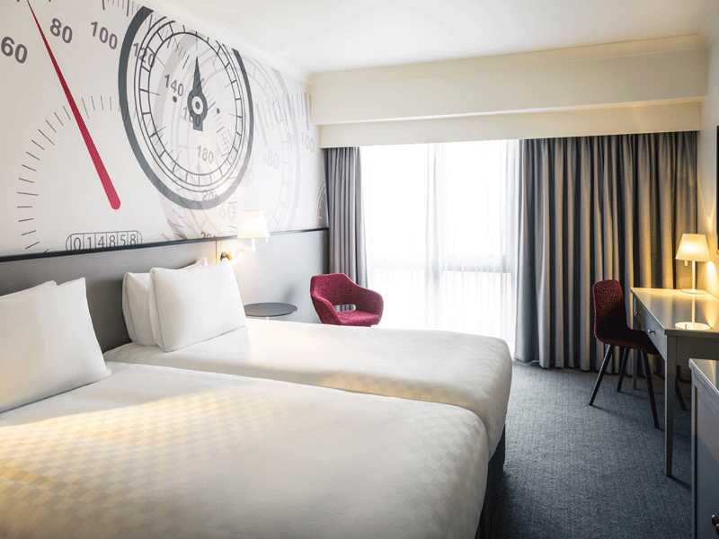  Mercure Dartford Brands Hatch Hotel and Spa Twin Room