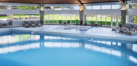 Delta Hotels by Marriott St. Pierre Country Club Swimming Pool
