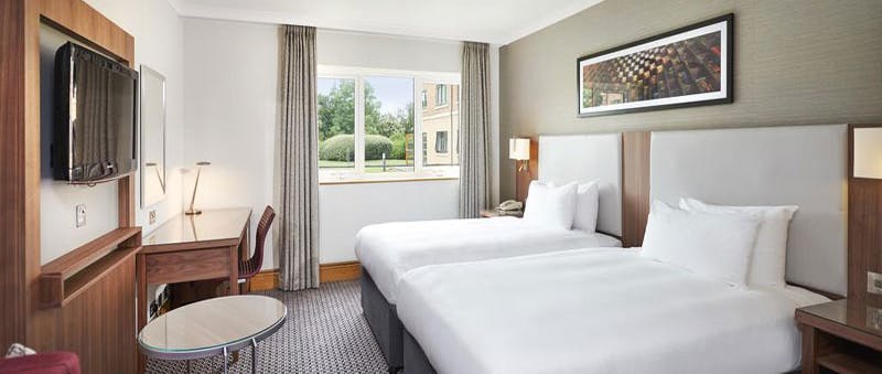 DoubleTree by Hilton Strathclyde Twin Bedroom