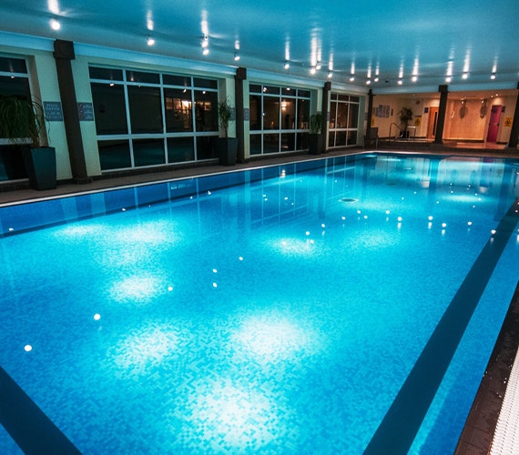 DoubleTree by Hilton Cheltenham Swimming Pool