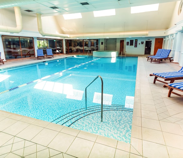 DoubleTree by Hilton St. Anne's Manor Swimming Pool
