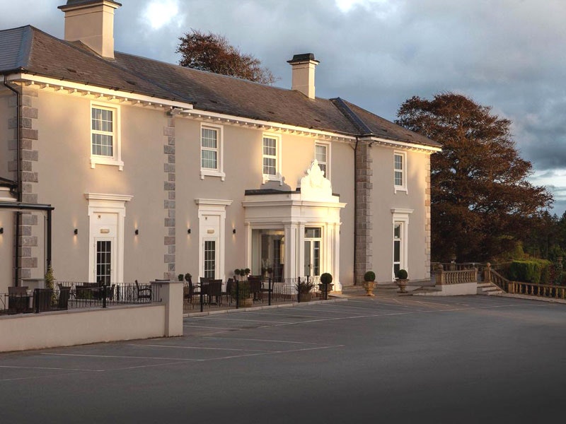 Elfordleigh Hotel, Golf and Country Club Exterior