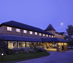 DoubleTree by Hilton Sheffield Park Hotel Exterior at Night