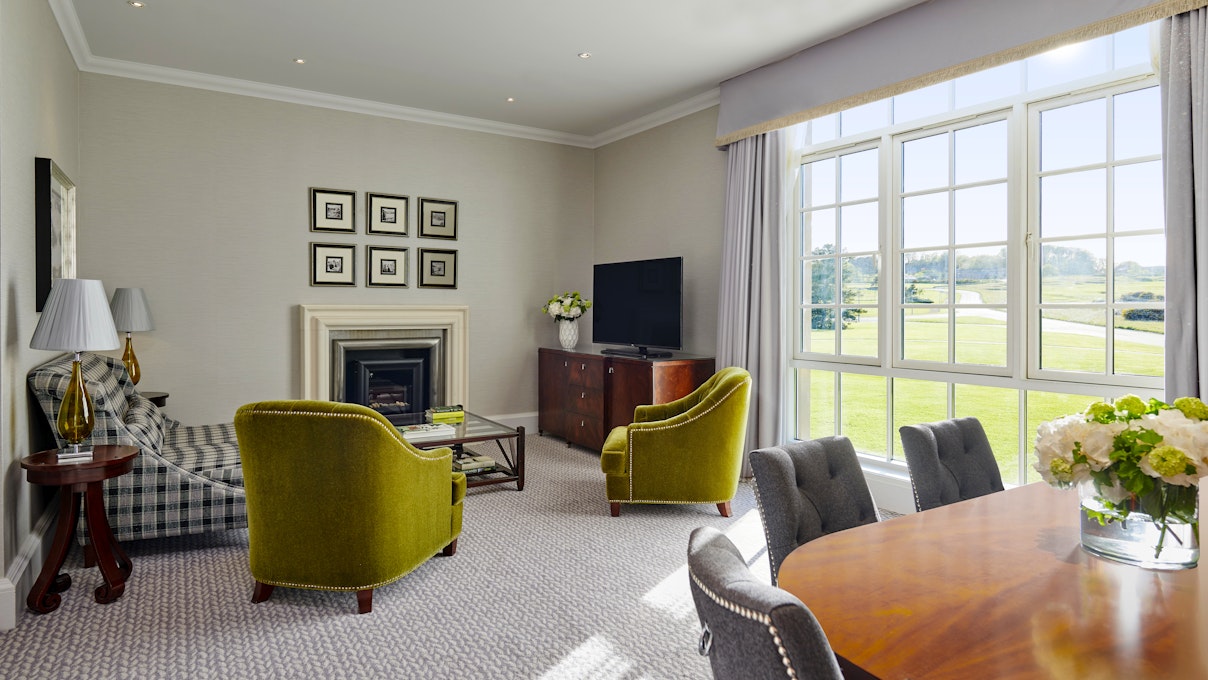 Fairmont St Andrews Executive Suite Lounge