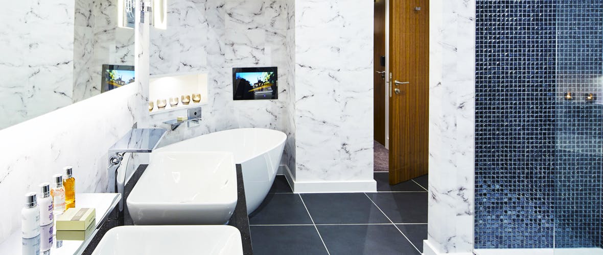 Formby Hall Golf Resort and Spa Loft Bathroom