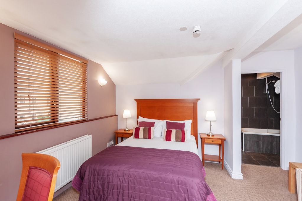 Gomersal Park Hotel & Dream Spa Double Bedroom