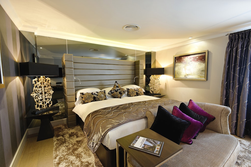 Grosvenor Pulford Hotel & Spa by Kasia Superior Bedroom