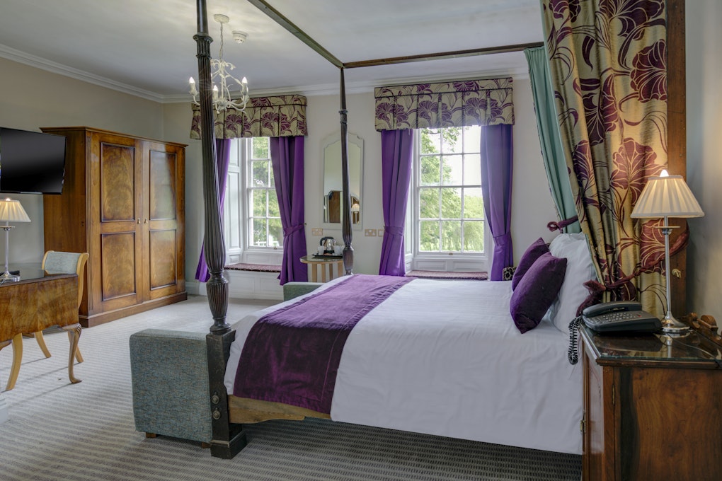 Hall Garth Hotel and Country Club Four Poster Bedroom