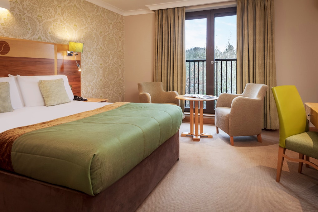 Hampshire Court Hotel & Spa, Basingstoke Bedroom with Balcony