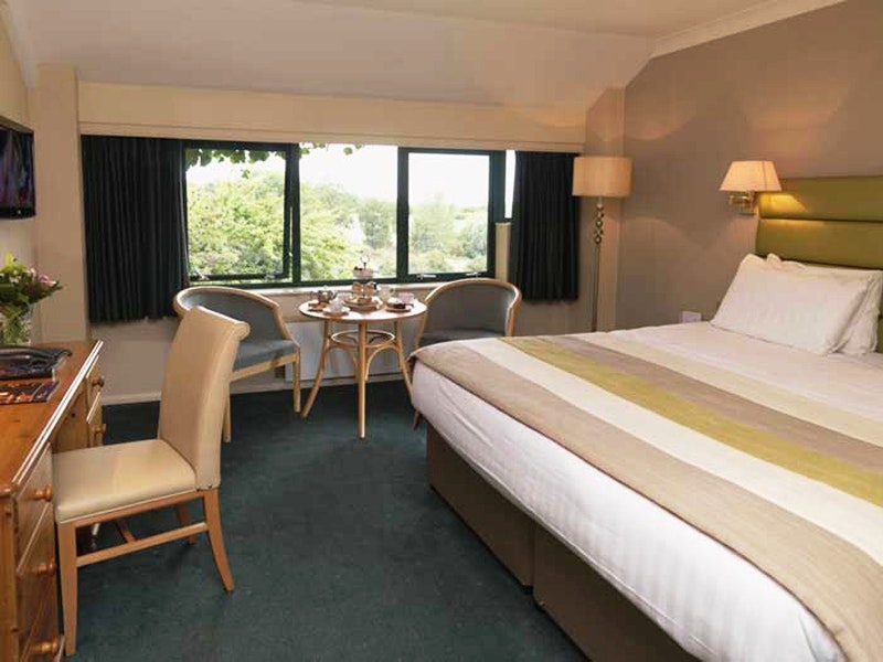 Hellidon Lakes Golf & Spa Hotel Double Bedroom