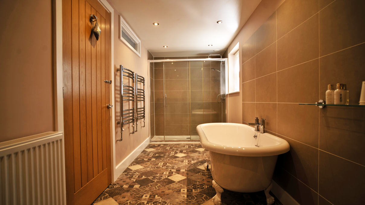 Highfields Exclusive Spa Retreat Bathroom