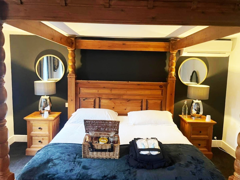 Highfields Exclusive Spa Retreat Double Bedroom