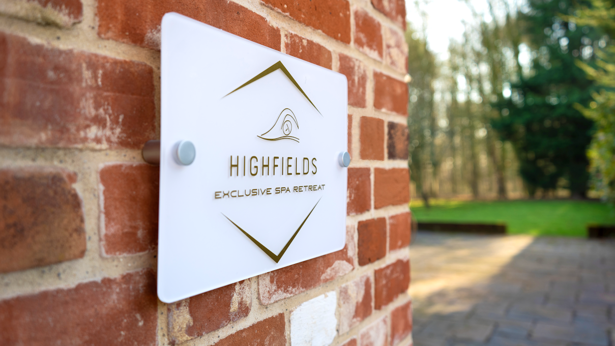 Highfields Exclusive Spa Retreat Sign