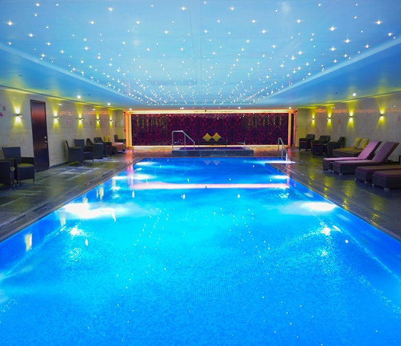 Hilton London Syon Park Pool