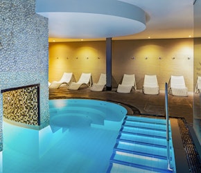 DoubleTree by Hilton Hotel and Spa Chester Poolside Jacuzzi and Loungers