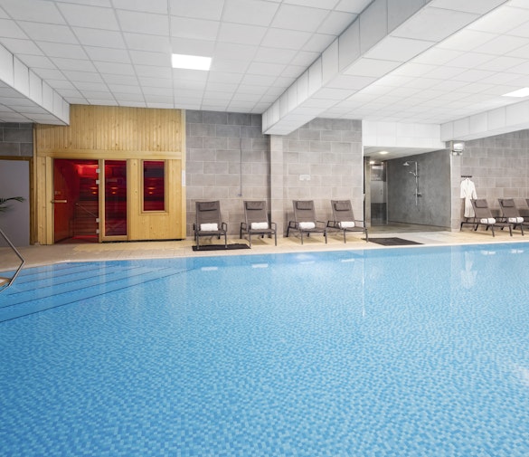 Edinburgh Marriott Hotel Holyrood Swimming Pool