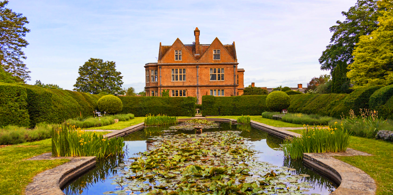Horwood House Hotel & Spa Lily Pad Pond