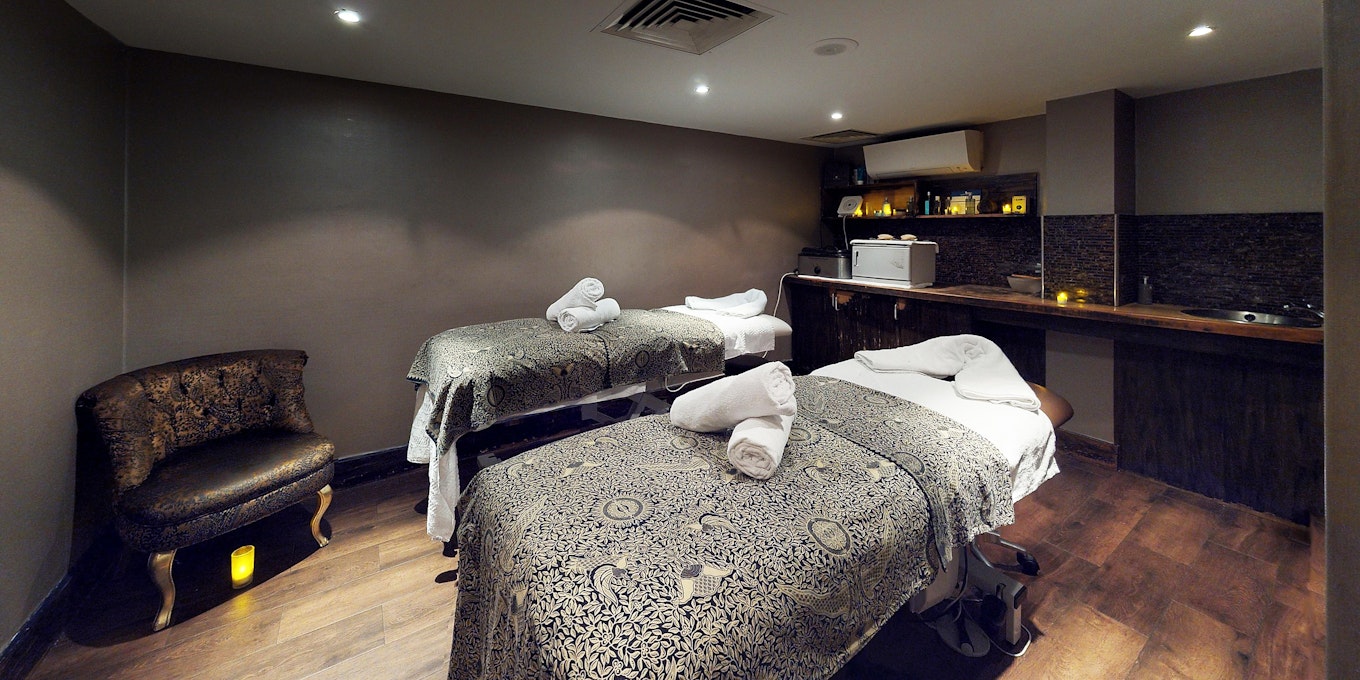 Imagine Health Club & Spa at the Holiday Inn Kensington Dual Treatment Room