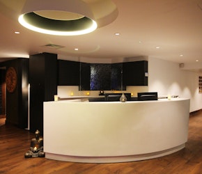 Imagine Health Club & Spa at the Holiday Inn Kensington Spa Desk
