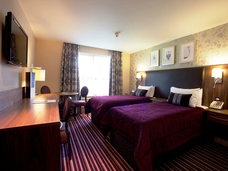 Gloucester Robinswood Hotel, Best Western Signature Collection Twin Bedroom