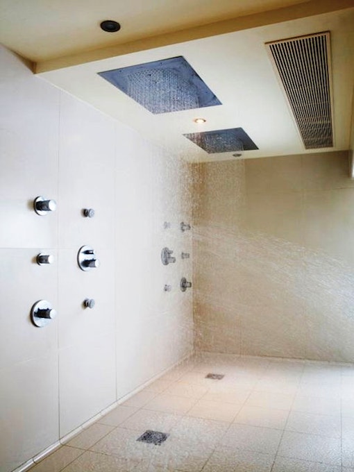 K West Hotel & K Spa Experience Showers