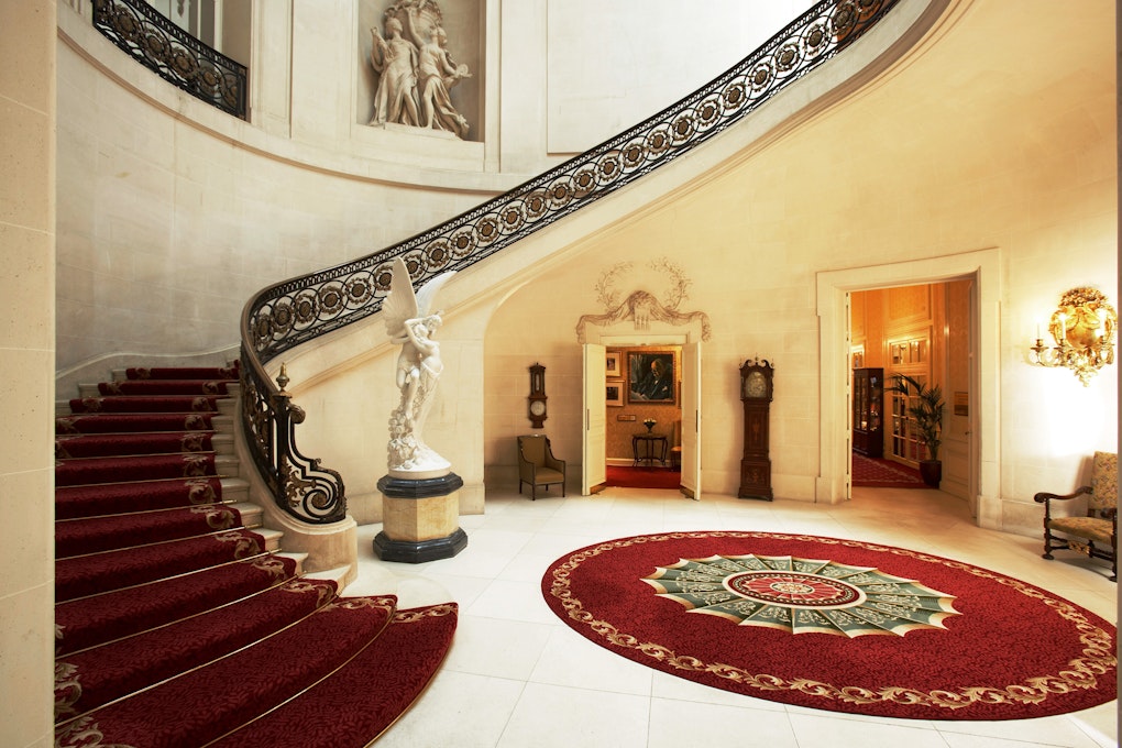 Luton Hoo Hotel Mansion House Staircase