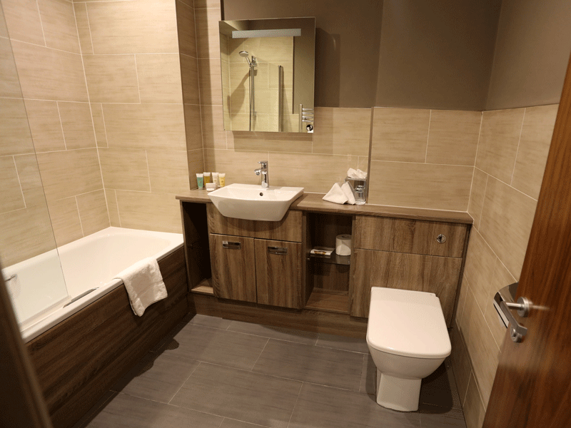 Lythe Hill Hotel & Spa Bathroom